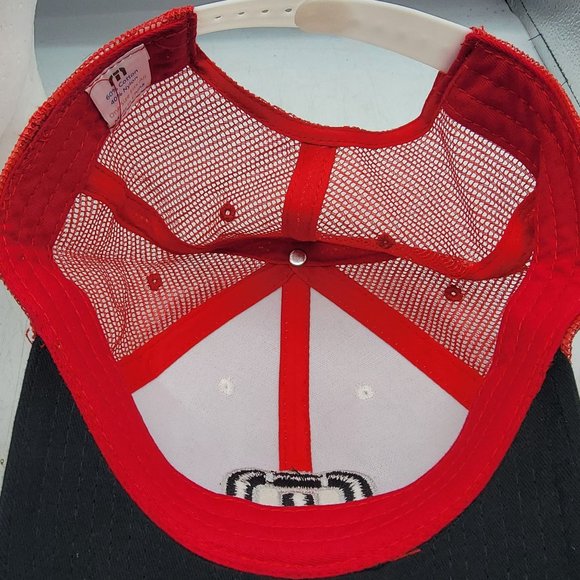 Travis Mathew White Red Trucker Hat Logo Mesh Back Breathable Lightweight Casual - Picture 7 of 9